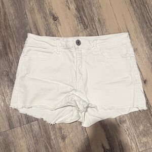 White Denim Shorts. Cross posted